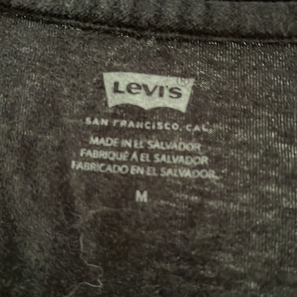 NWOT Levi’s cotton t-shirt - Picture 4 of 5